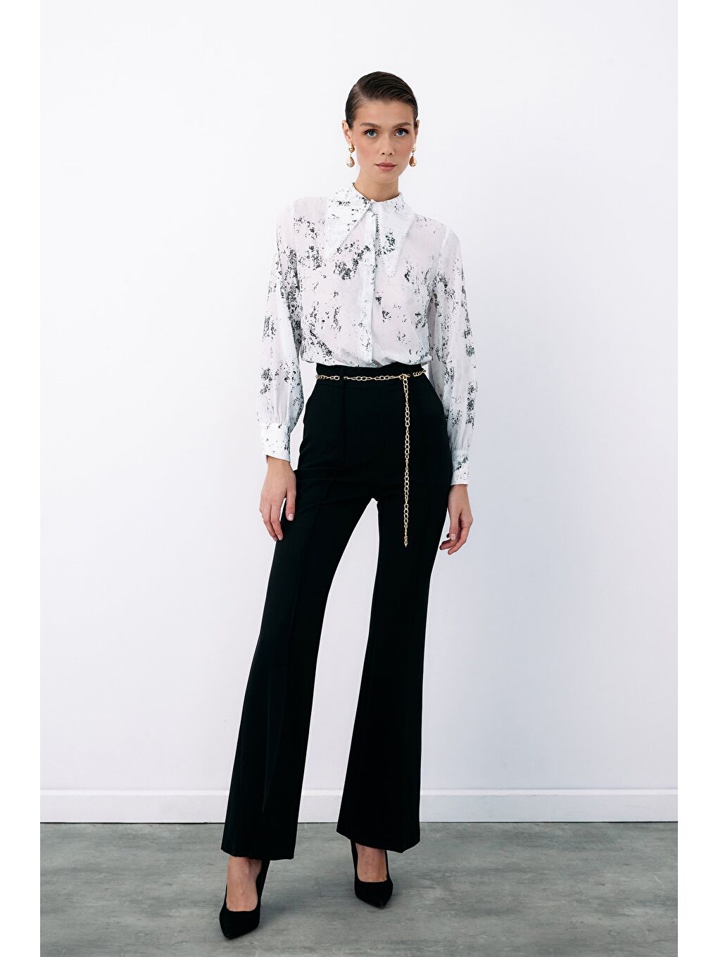 Geniş İnci Yakalı Gömlek - Ekru-Gümüş-1