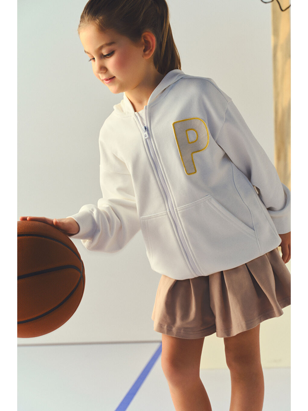 Erkek Çocuk Fermuarlı Kapüşonlu Ön Ve Arka Bedeni Nakışlı Ekru Sweatshirt