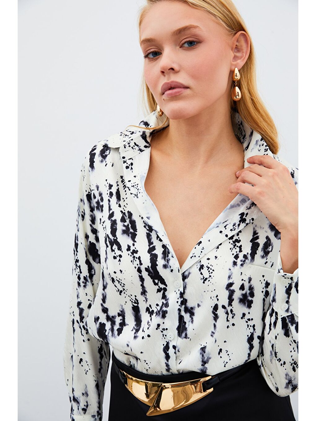 Kırçıllı Uzun Gömlek - Siyah