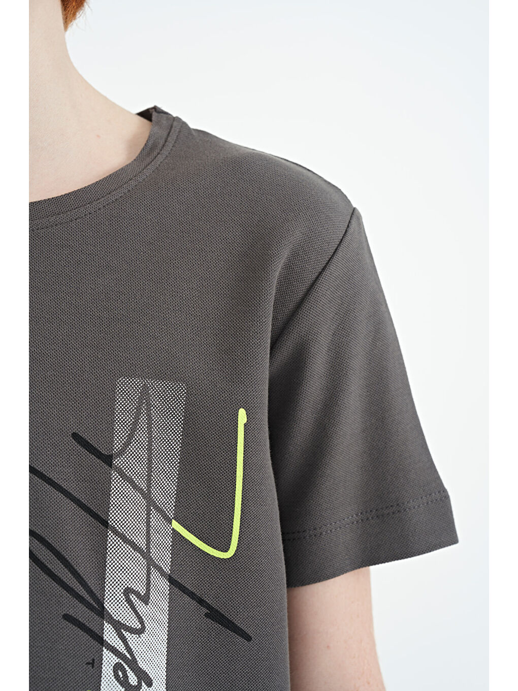 Koyu Gri Yazı Baskılı O Yaka Standart Kalıp Erkek Çocuk Tişört - 11119-3