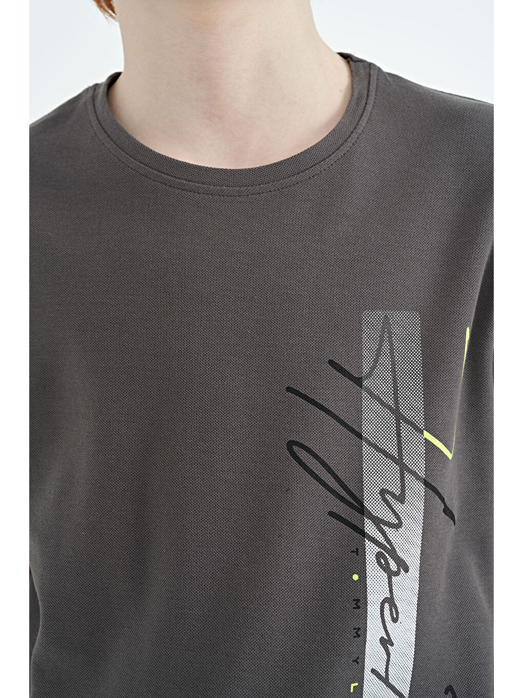 Koyu Gri Yazı Baskılı O Yaka Standart Kalıp Erkek Çocuk Tişört - 11119-4