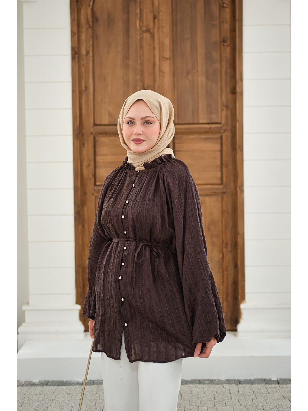 Kadın Önü Britli Simli Büzgülü Gömlek Kahverengi-3