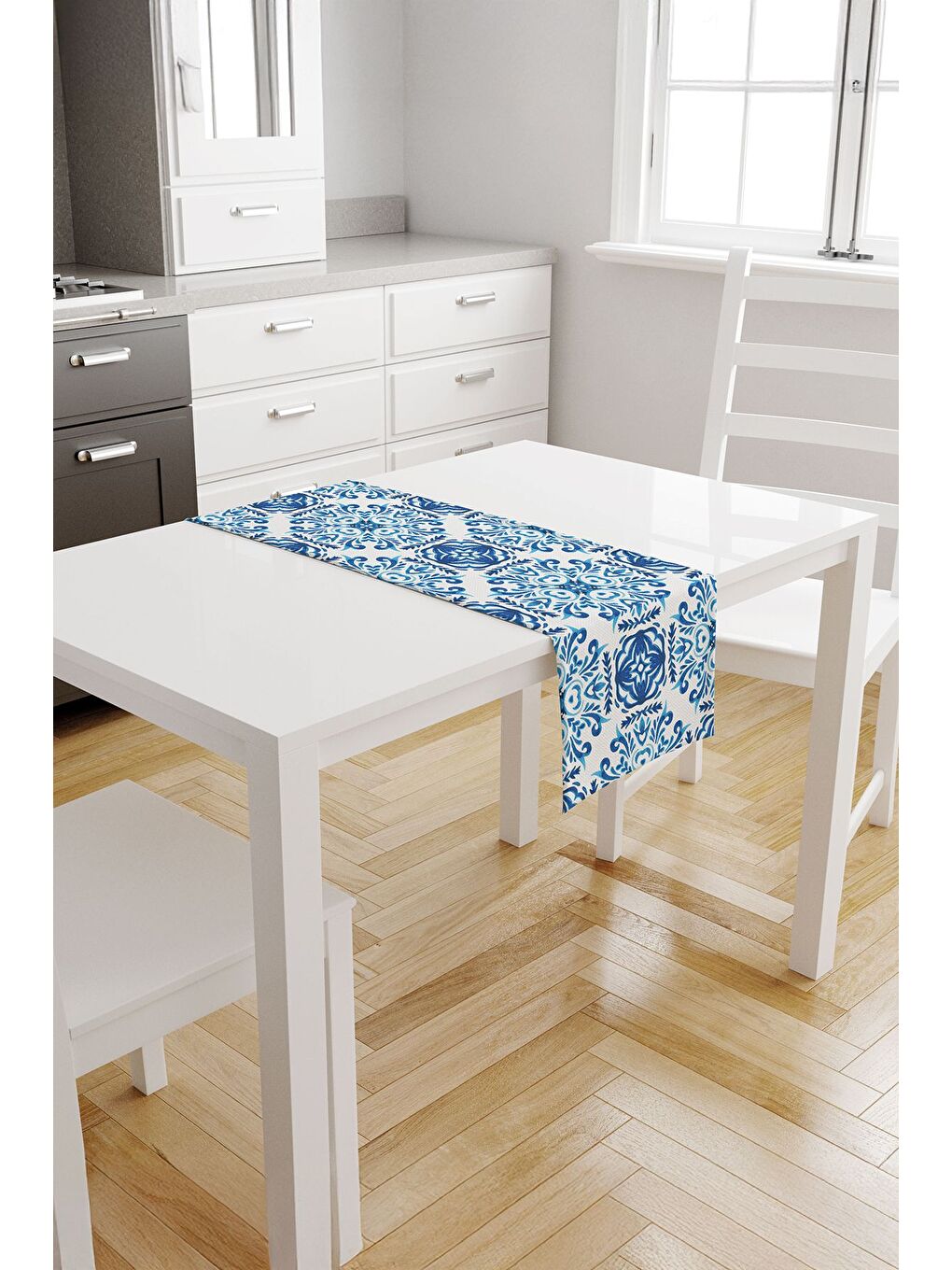 Flowa Etnik Çiçek Desenli Runner – Mavi Beyaz Zeminli Zarif Etnik Desen 40x140 cm-1