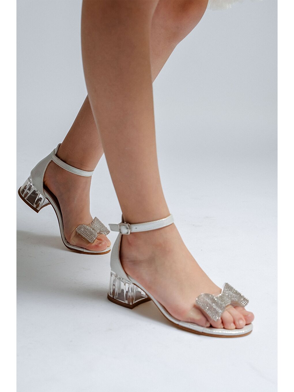 Ekru Kız Çocuk Sedef Şeffaf Taşllı Tasarım Abiye Ayakkabı-1