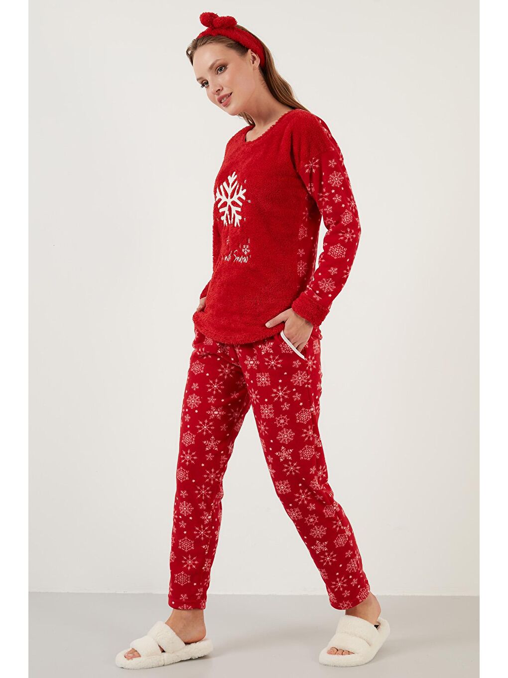 Kırmızı Kar Tanesi Desenli Beli Lastikli Saç Bantlı Peluş Pijama Takımı 609412013-4