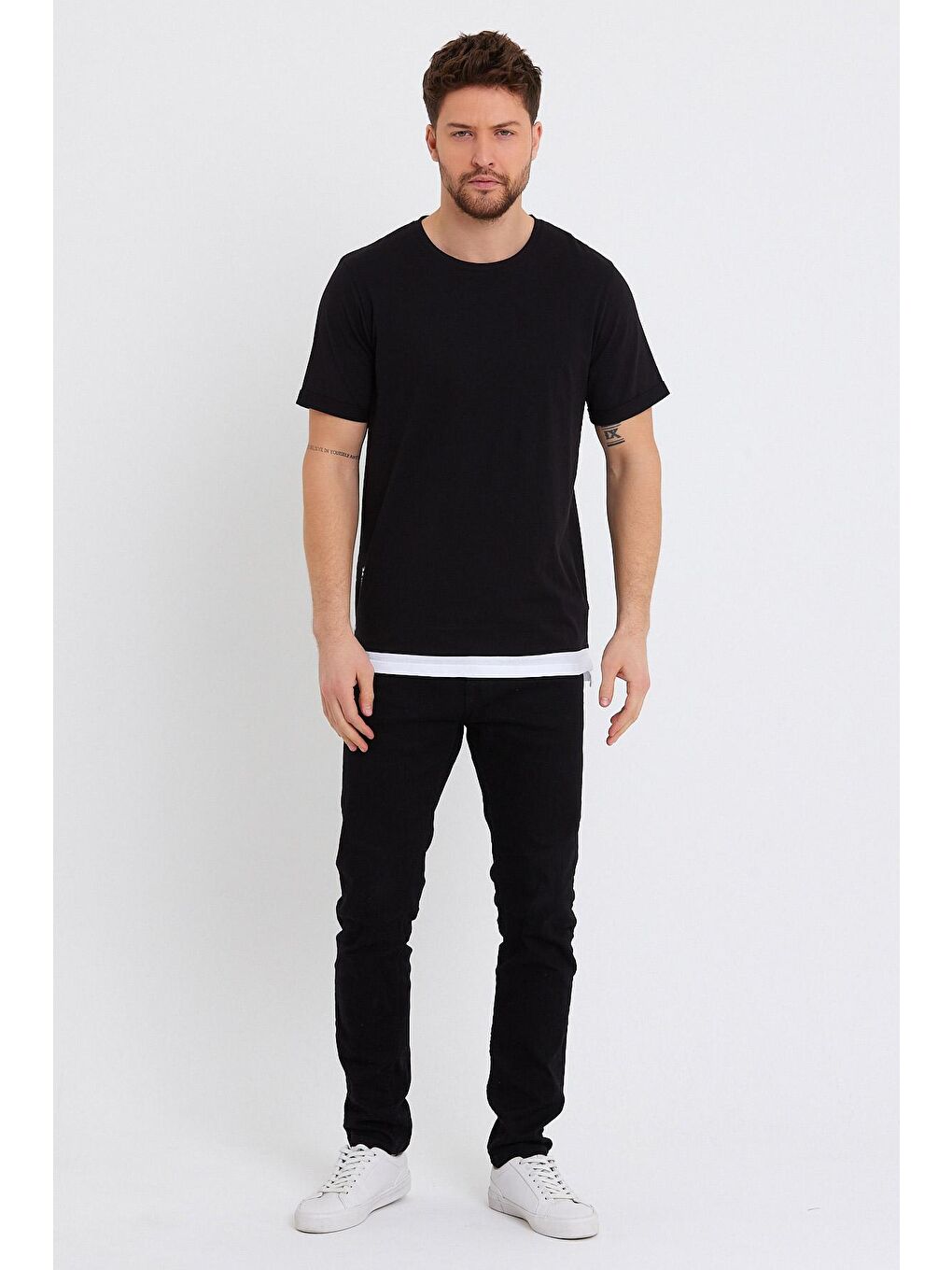 Siyah Bisklet Yaka Erkek Tişört Süprem Regular Fit-1