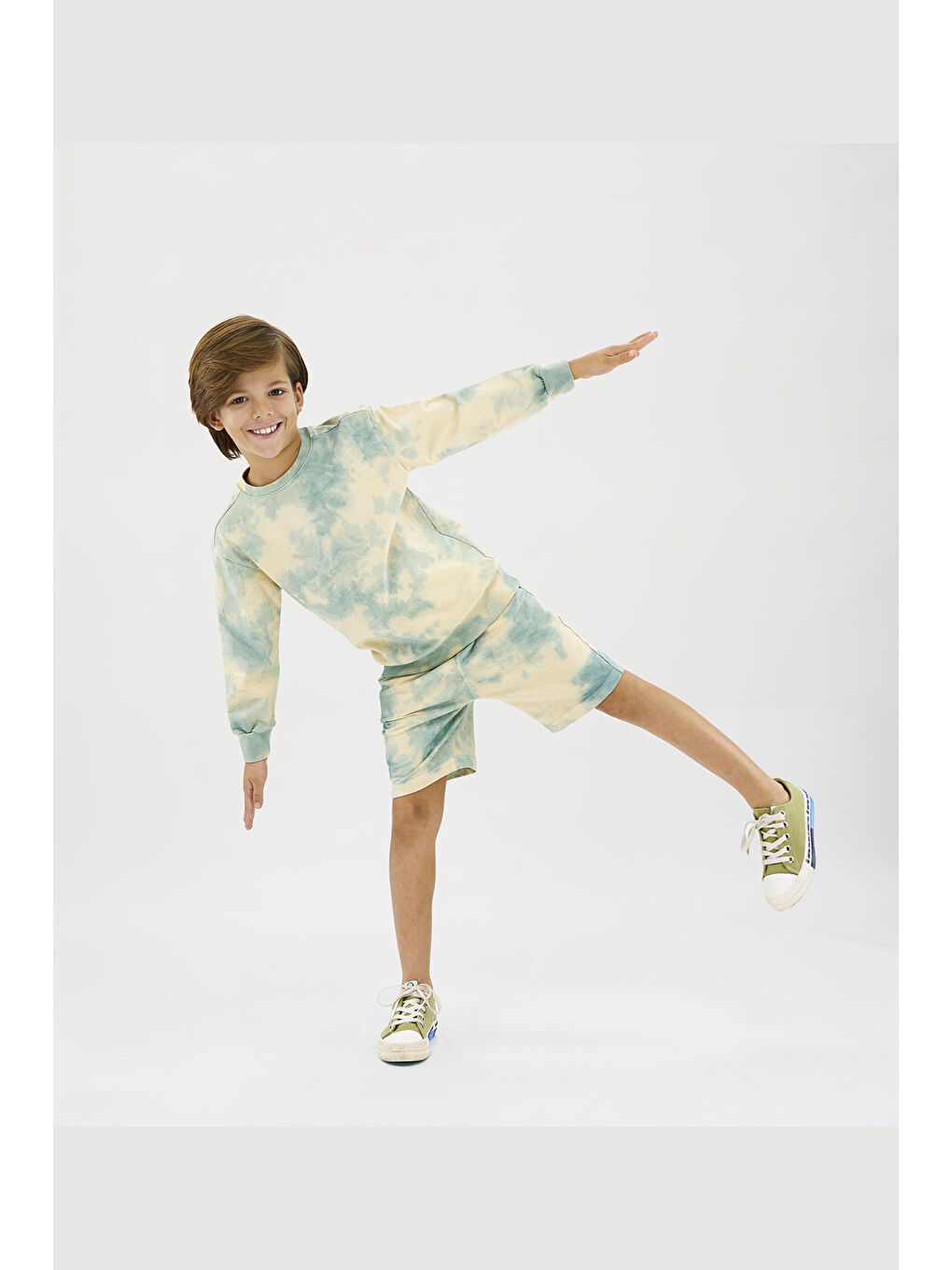 Erkek Çocuk Batik Yıkamalı Yeşil Sweatshirt