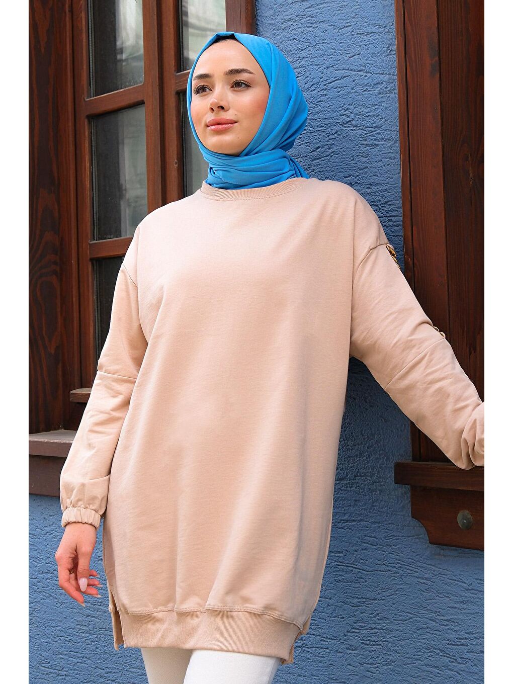 Bisiklet Yaka Omuzları Zincir Detaylı Tunik Bej