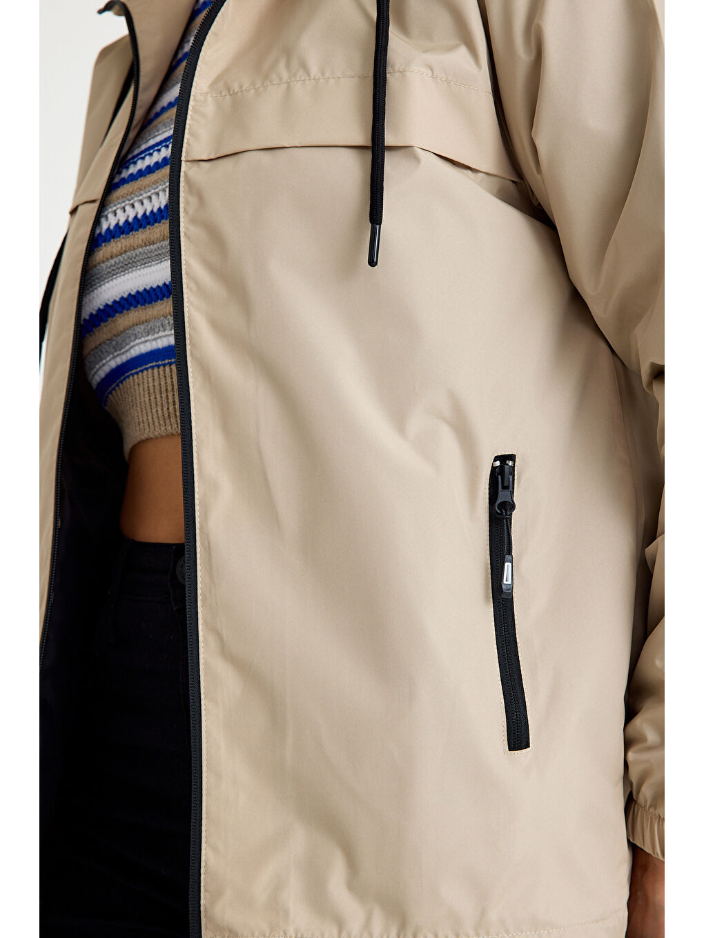 Bej Kadın Içi Astarlı Suya Dayanıklı Kapüşonlu Cepli Yağmurluk-1