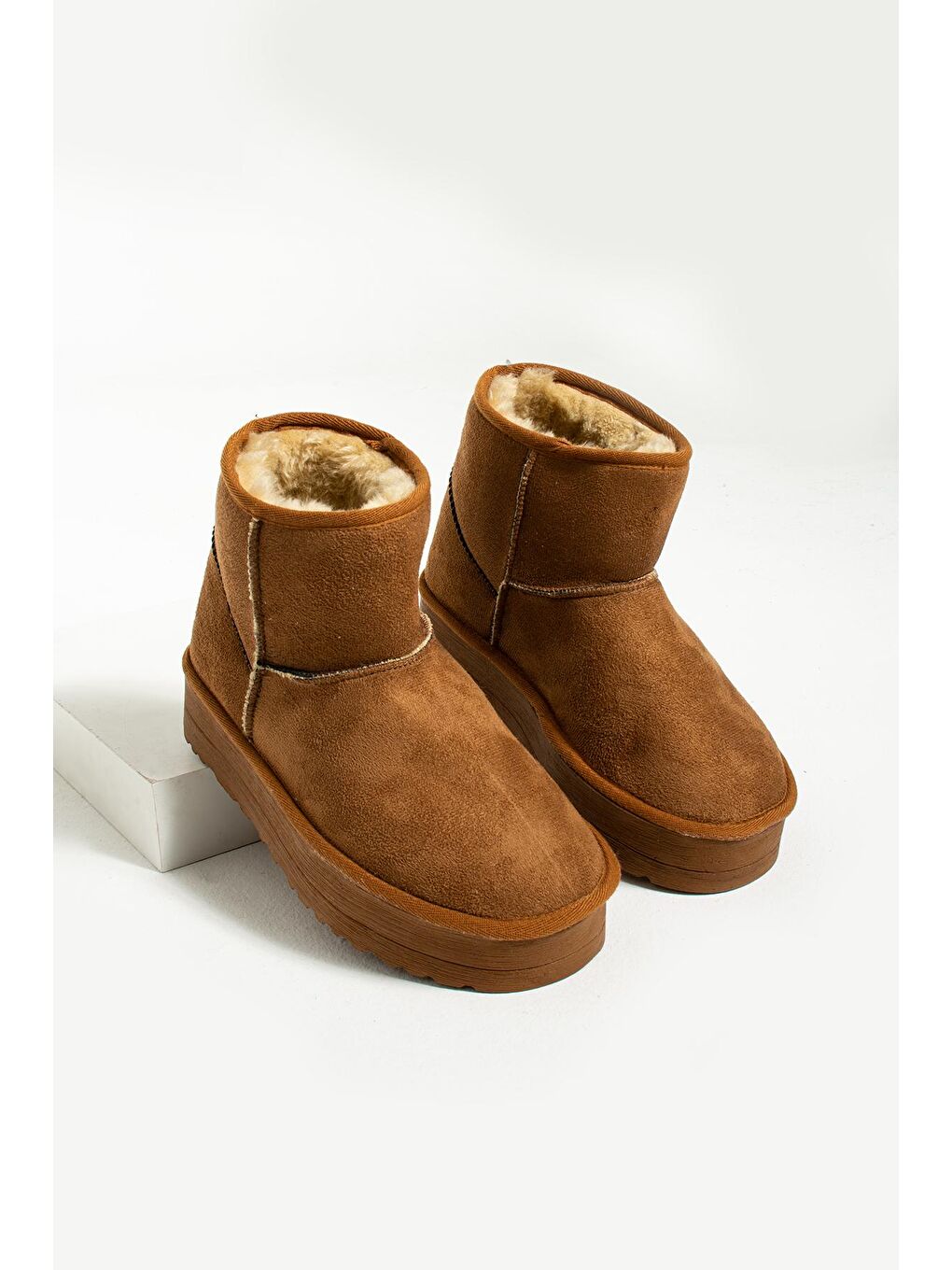 Kahverengi İçi Yünlü Bilekte Rahat Kalıp Kalın Taban Kadın Bot 007-1997-23Süet-3