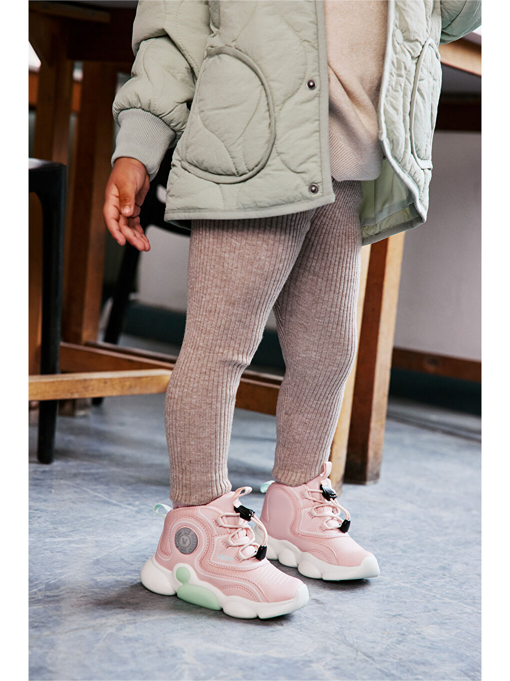 Pembe Vento Işıklı Kız Bebek Pudra Bot-5