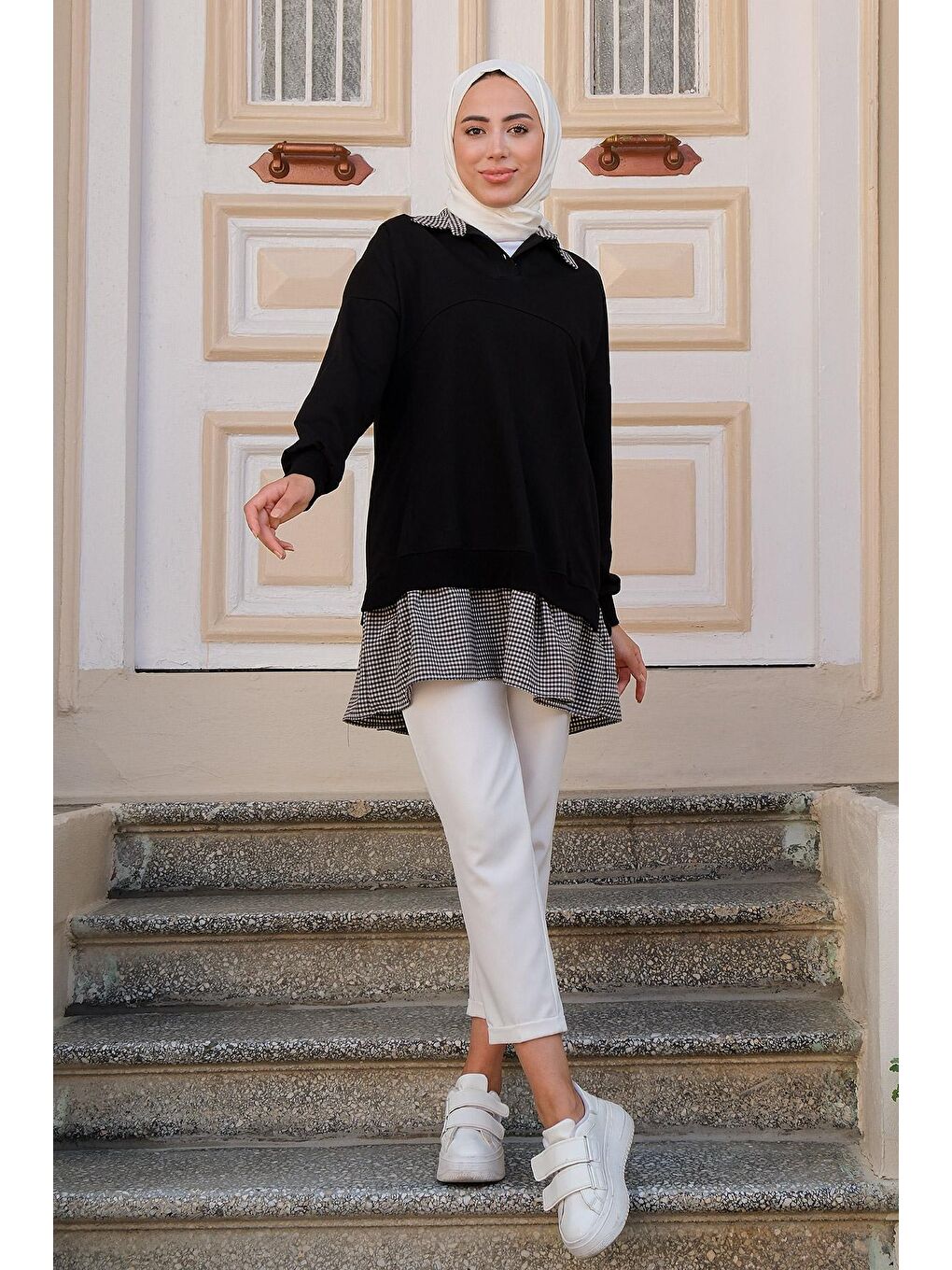 Polo Yaka Eteği Büzgülü Tunik Siyah-1