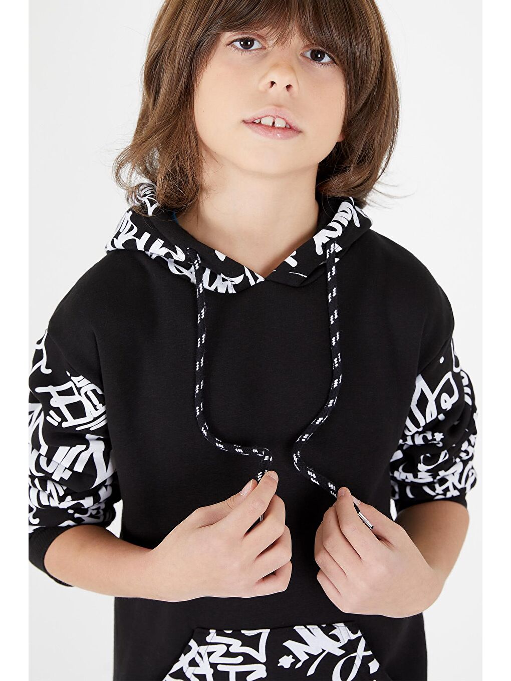 Siyah Erkek Çocuk Kolları Yazılı Polarlı Kapüşonlu Sweatshirt 14617