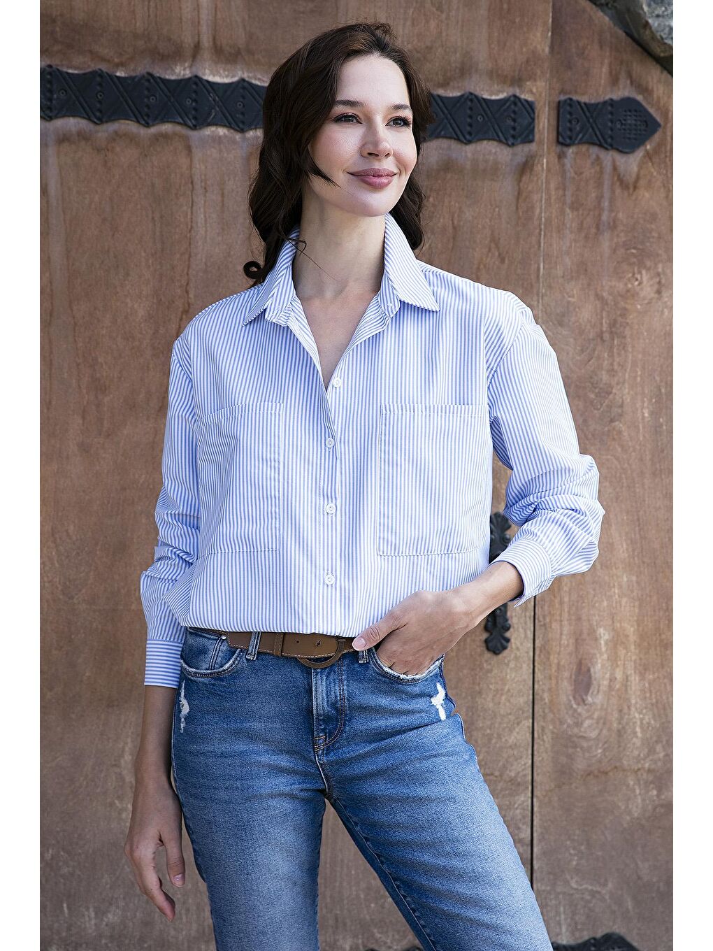 Mavi Çizgili Pamuk Karışımlı Çift Cepli Oversize Dokuma Gömlek 6110359-1