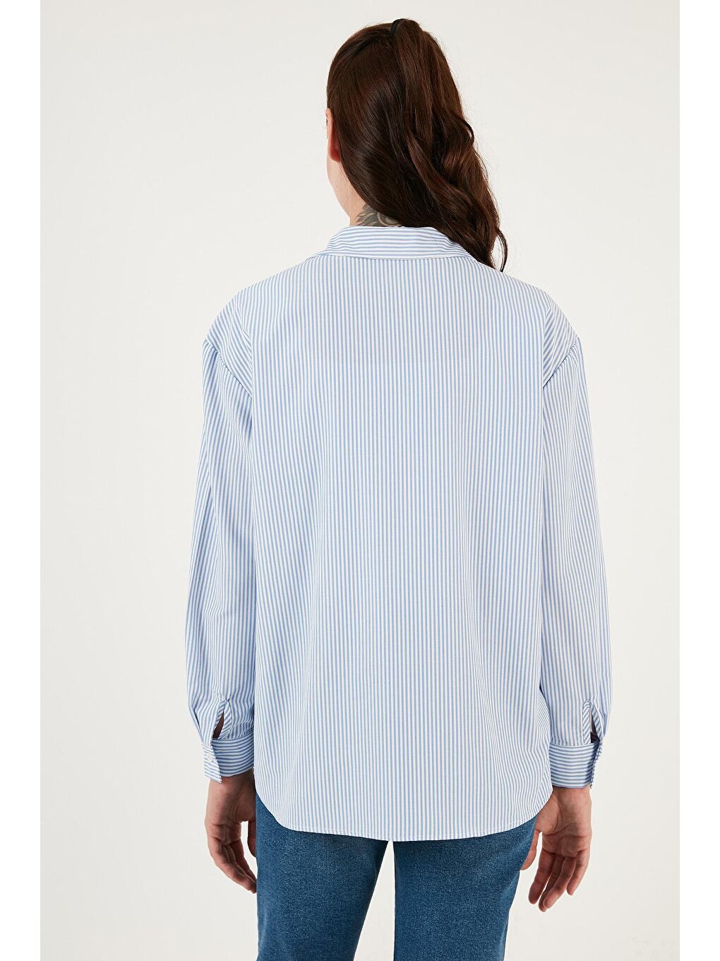 Mavi Çizgili Pamuk Karışımlı Çift Cepli Oversize Dokuma Gömlek 6110359-4