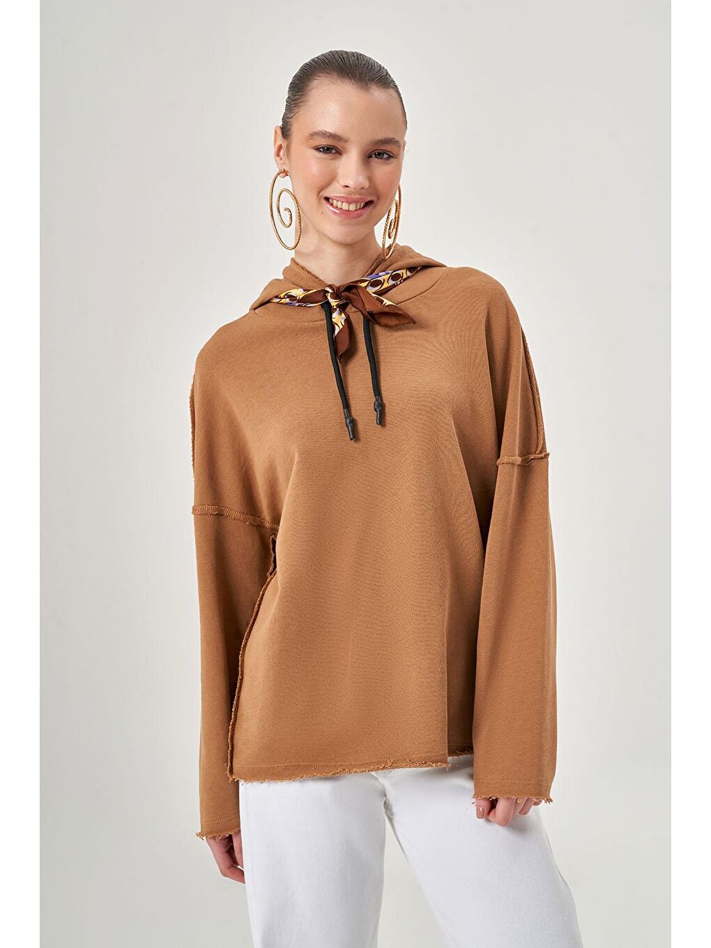 Mizalle Taba-Kahverengi Kapüşonlu Garnili Taba Sweatshirt - 2