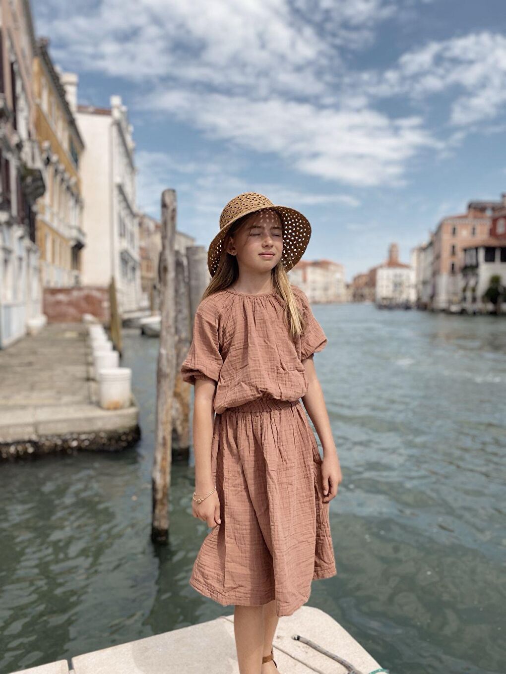 Kahverengi Kız Çocuk Elbise