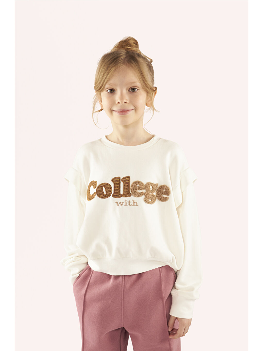 Kız Çocuk Nakış Detaylı Ekru Sweatshirt-1