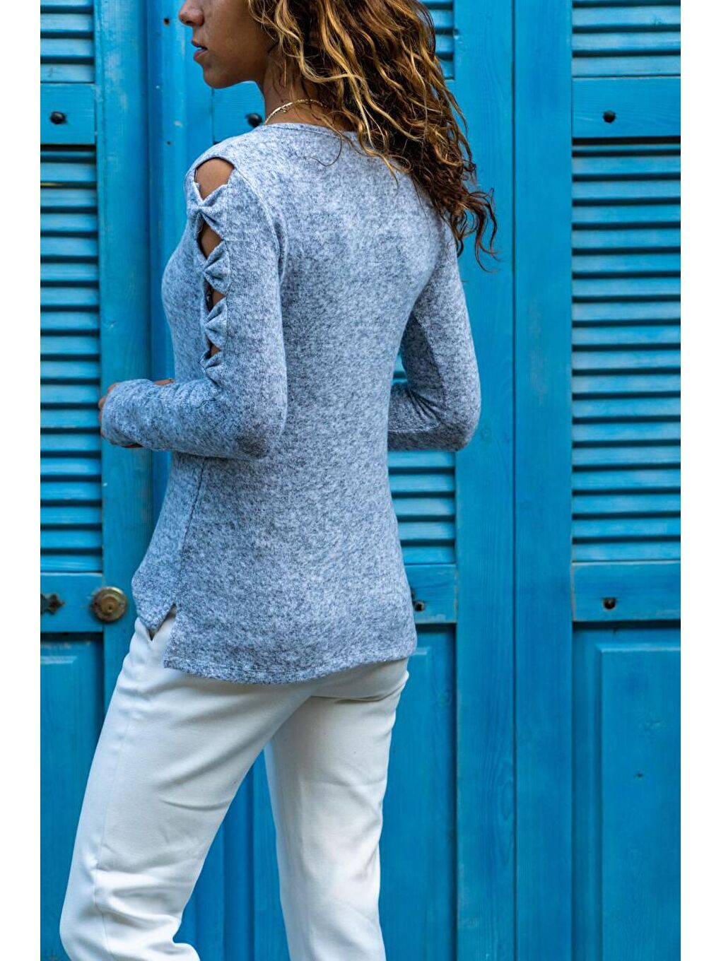 Kadın Gri Kolu Fiyonk Dekolteli Kazak GK-BST30k2455-1