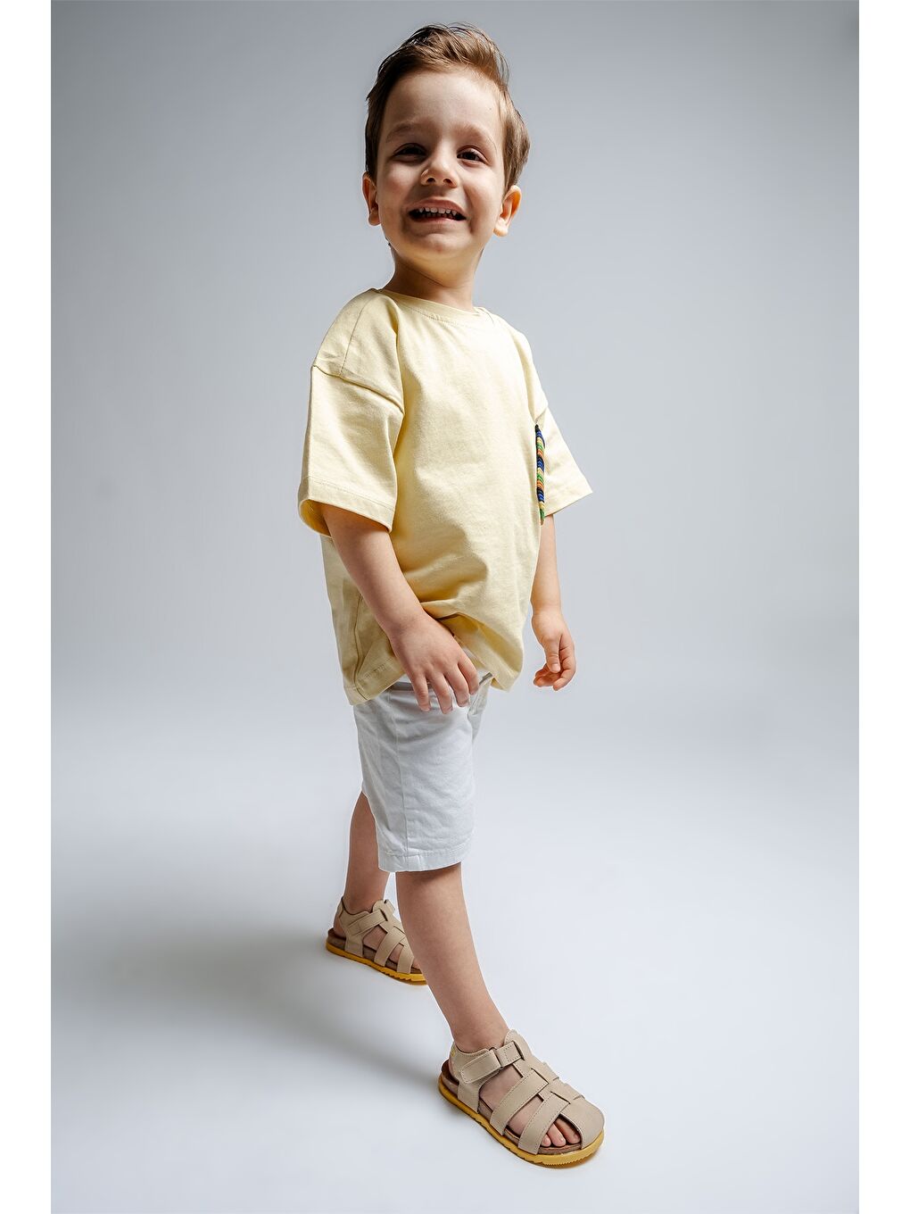 Unisex Çocuk Açık Sarı Hakiki Deri Mantar Tabanlı Günlük Çocuk Sandalet