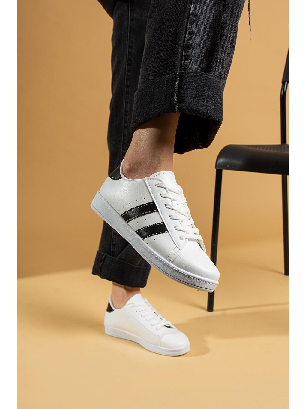 Beyaz Rahat Taban Bağcıklı Kadın Sneakers 001-160-23ÇT