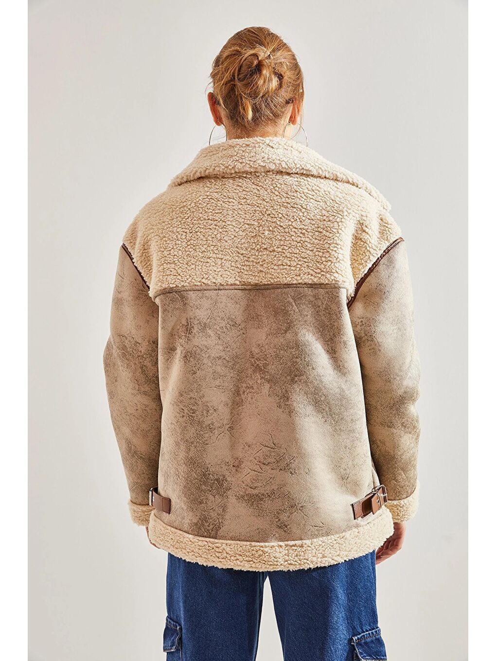 Bej Kadın Sırt Detaylı Biyeli Lamine Mont-4