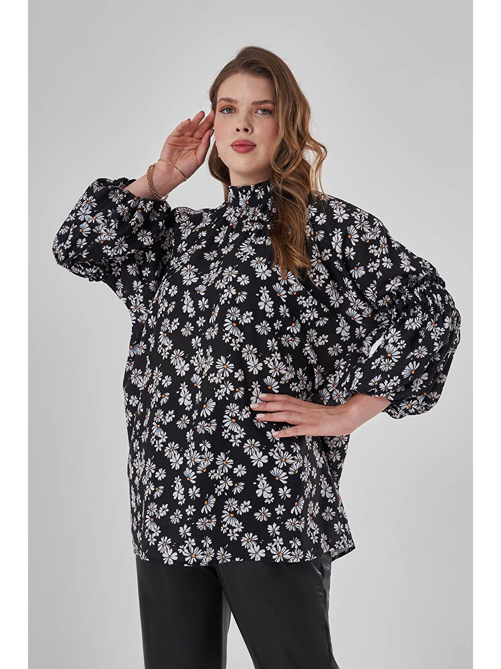 Karışık Desenli Kolu Büzgülü Tunik-2