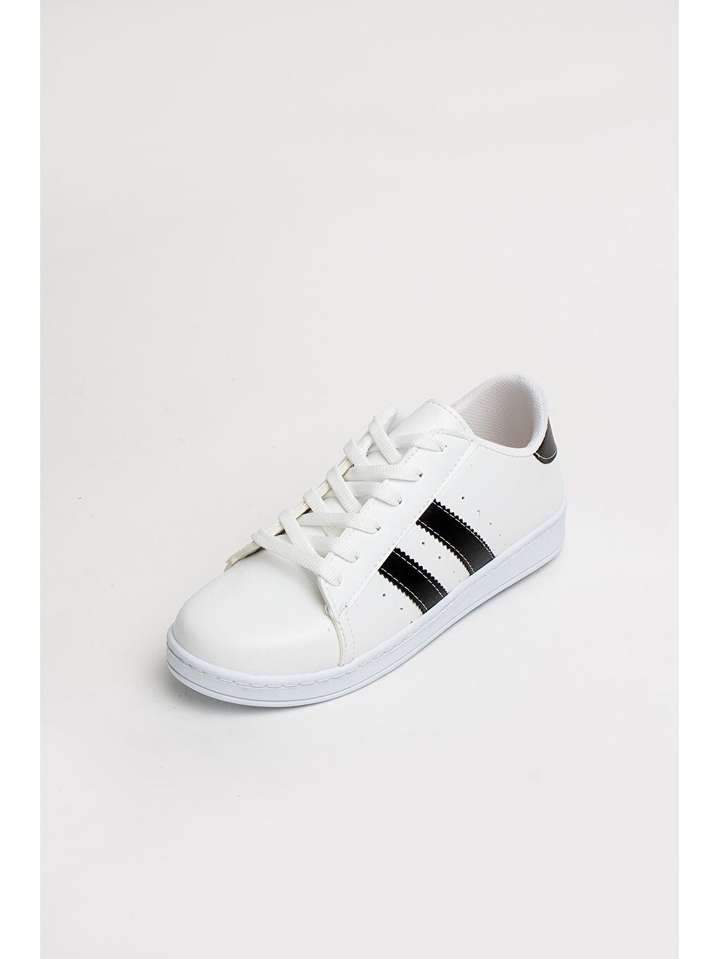 Beyaz Rahat Taban Bağcıklı Kadın Sneakers 001-160-23ÇT-4