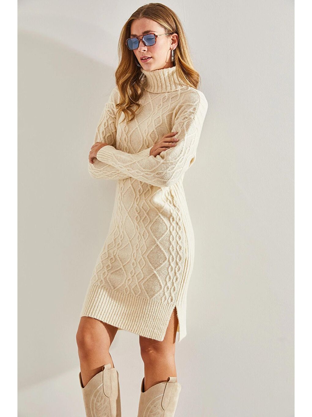 Bej Kadın Saç Örgülü Balıkçı Yaka Triko Elbise-3