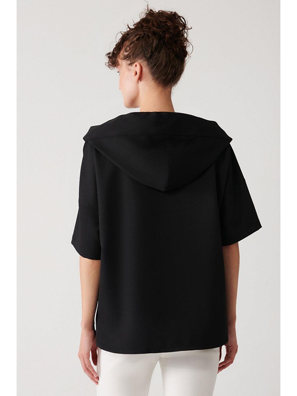 Siyah Düz Kordon Detaylı Kapüşonlu Sweatshirt-4