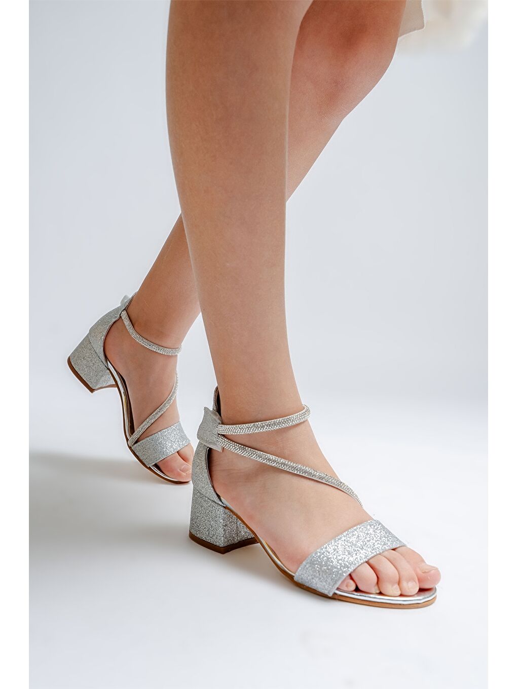 Gri Kız Çocuk Gümüş Topuklu Simli Abiye Ayakkabı-3