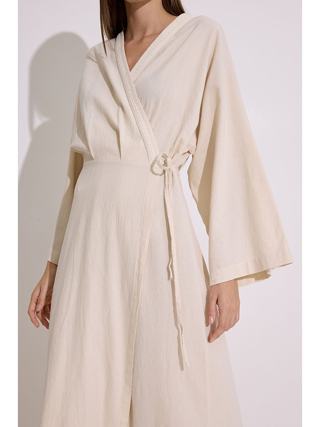 Karışık Dokulu Kruvaze Kapamalı Elbise Natural-4