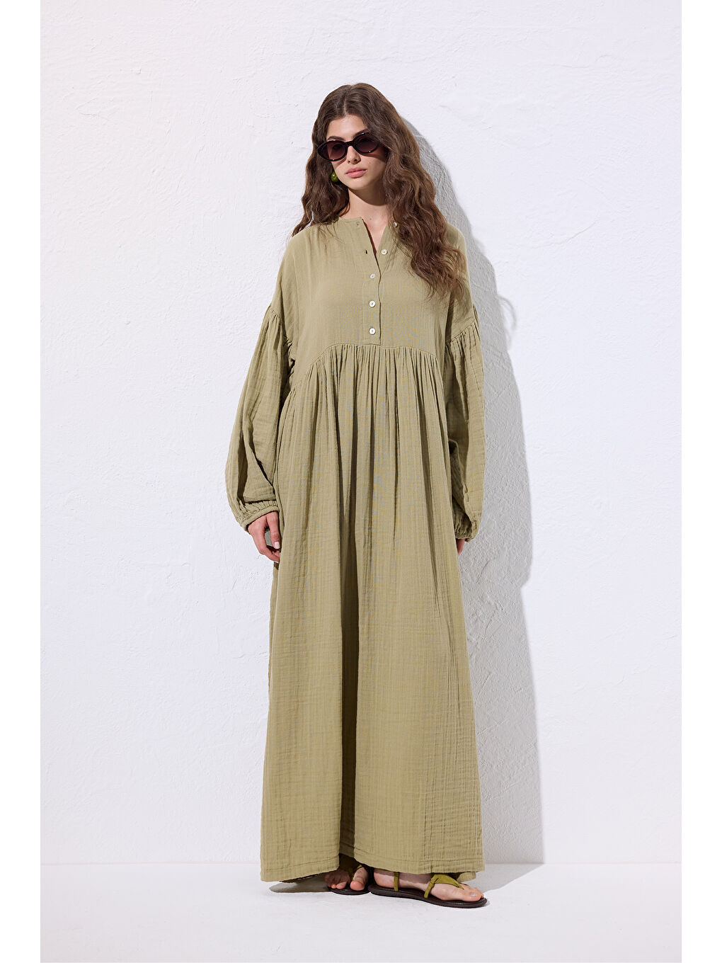 Yeşil Müslin Düğmeli Rahat Elbise Adaçayı
