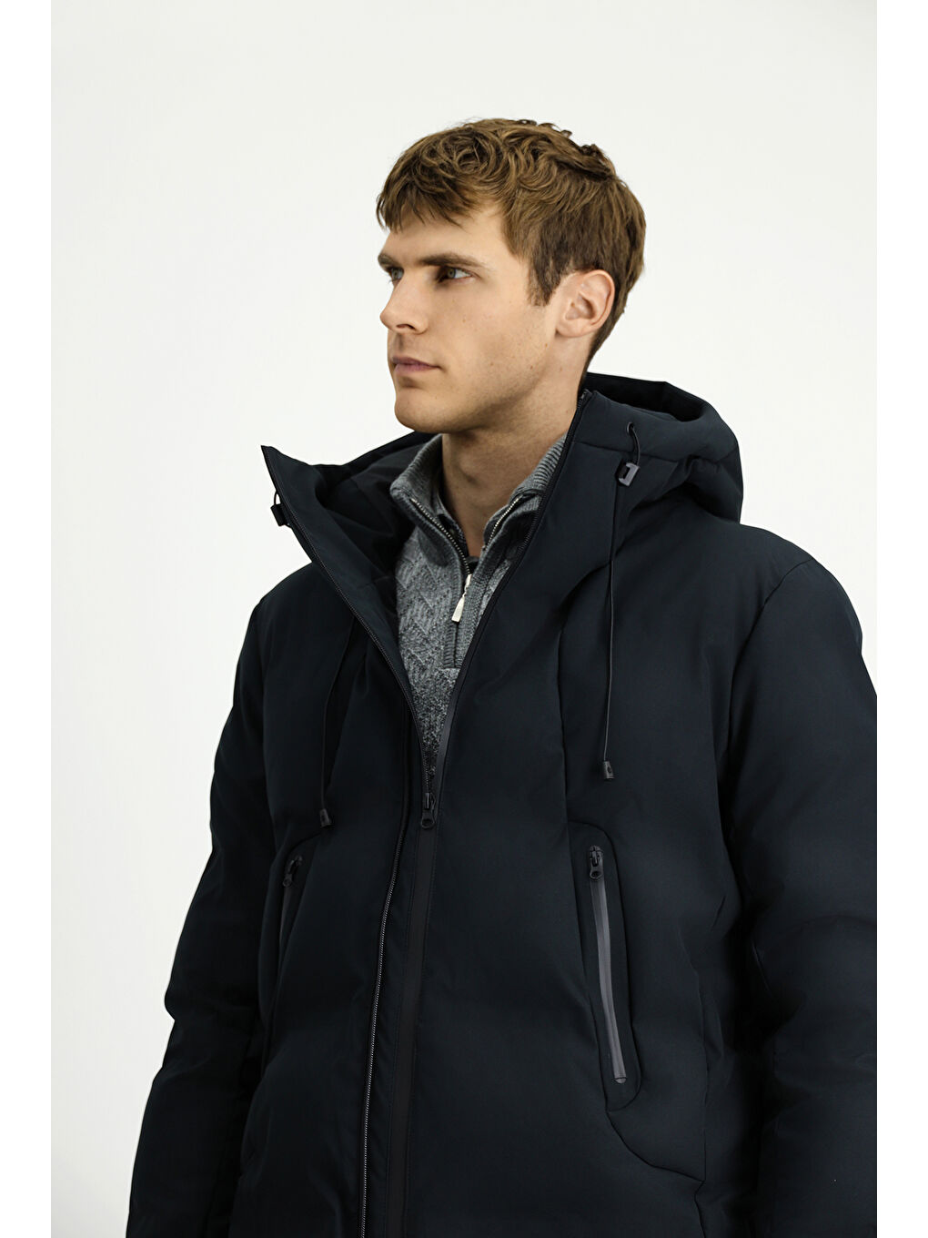 Siyah Kapüşonlu Şişme Spor Mont-2