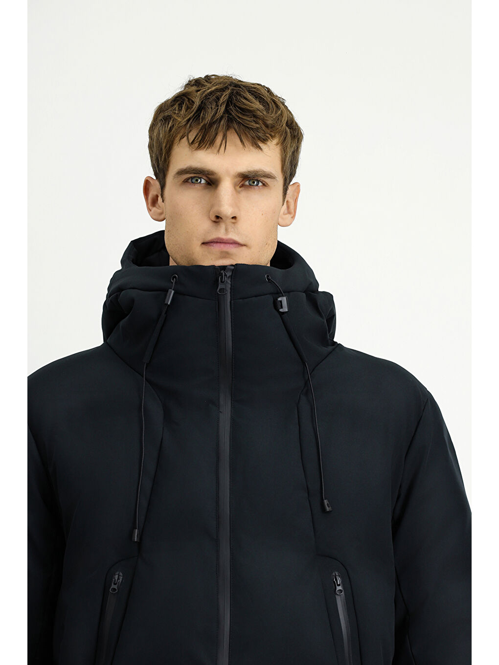 Siyah Kapüşonlu Şişme Spor Mont-5