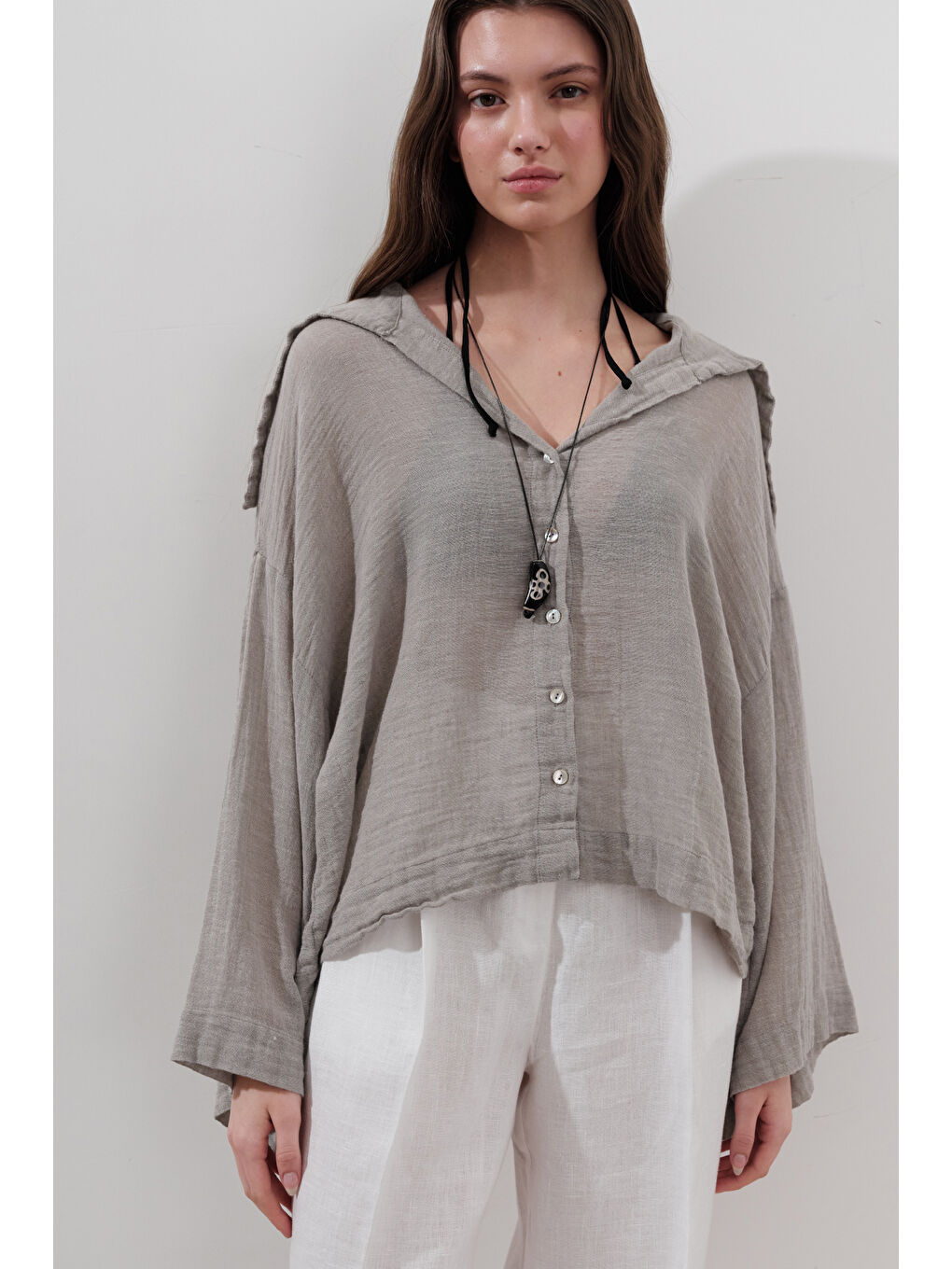 Bej Keten Karışımlı Geniş Yakalı Gömlek Natural-1