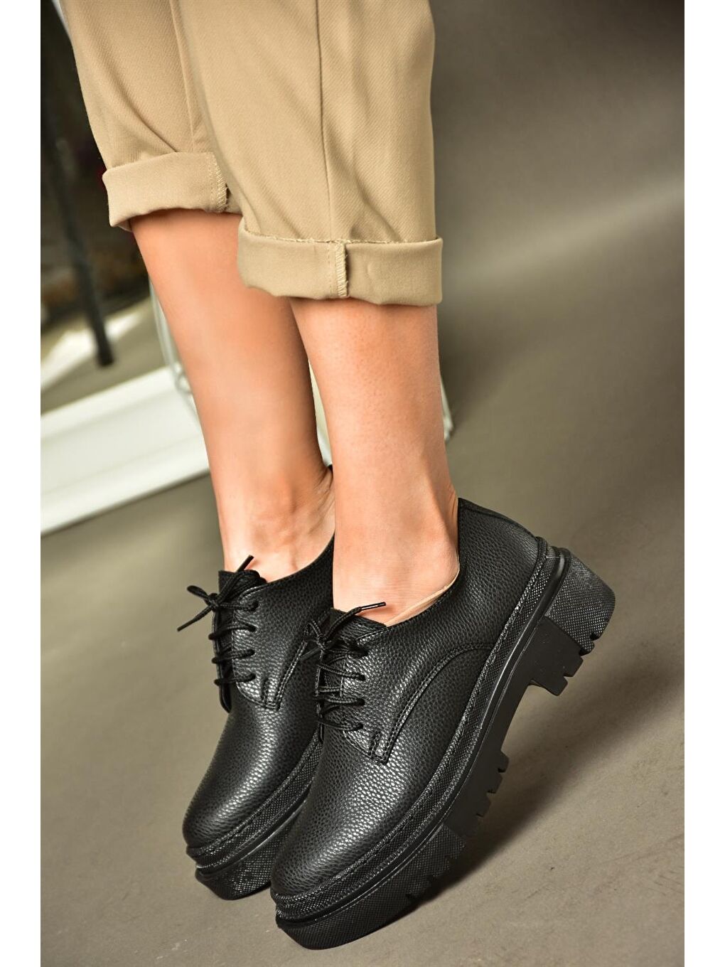 R2947770 Siyah Günlük Kadın Ayakkabı-4