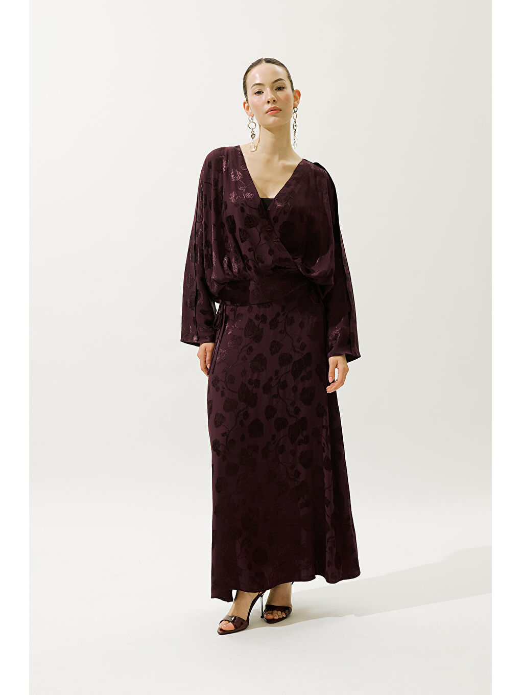 Jakarlı Saten Kimono Bordo-2