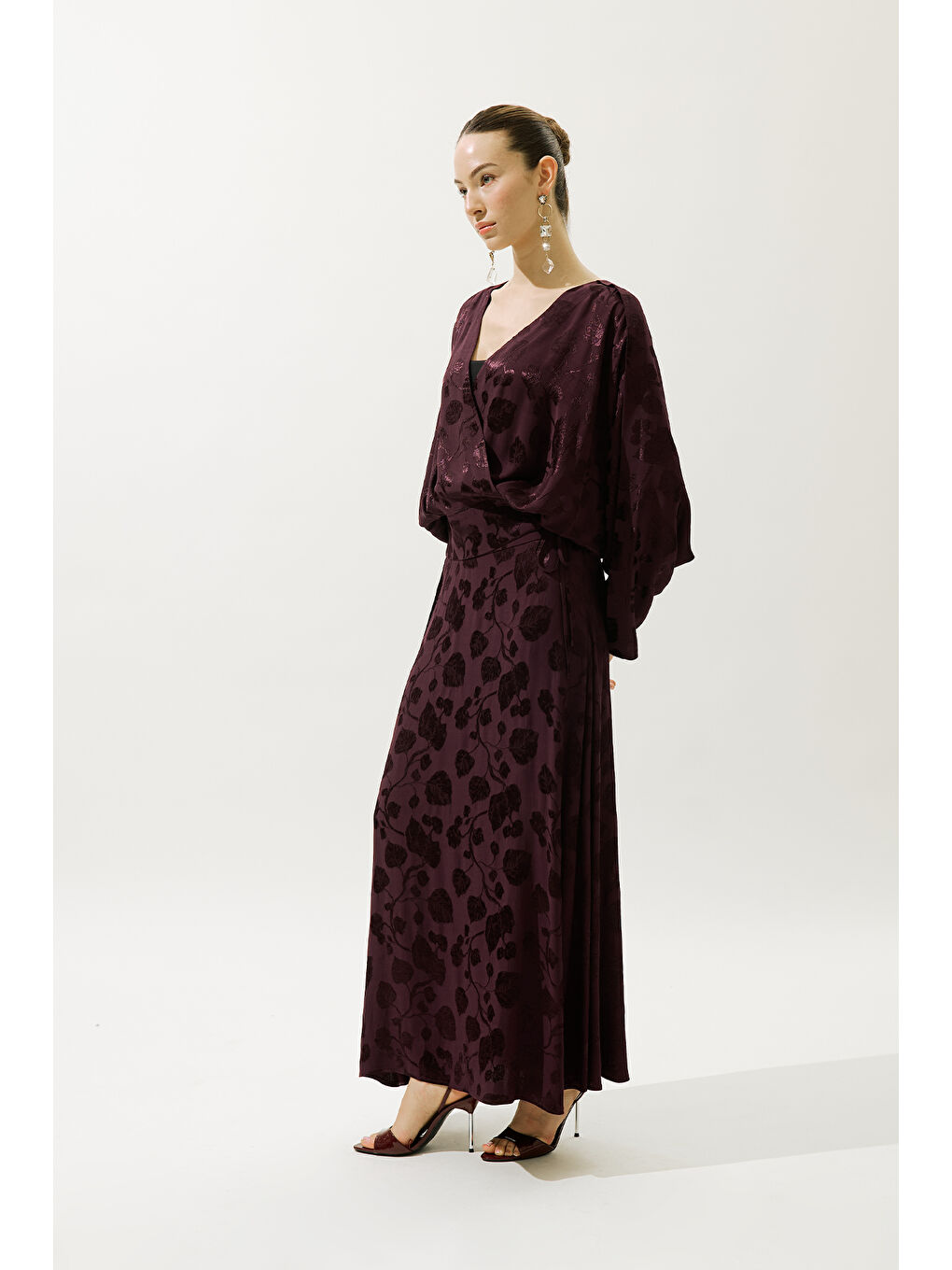 Jakarlı Saten Kimono Bordo-3