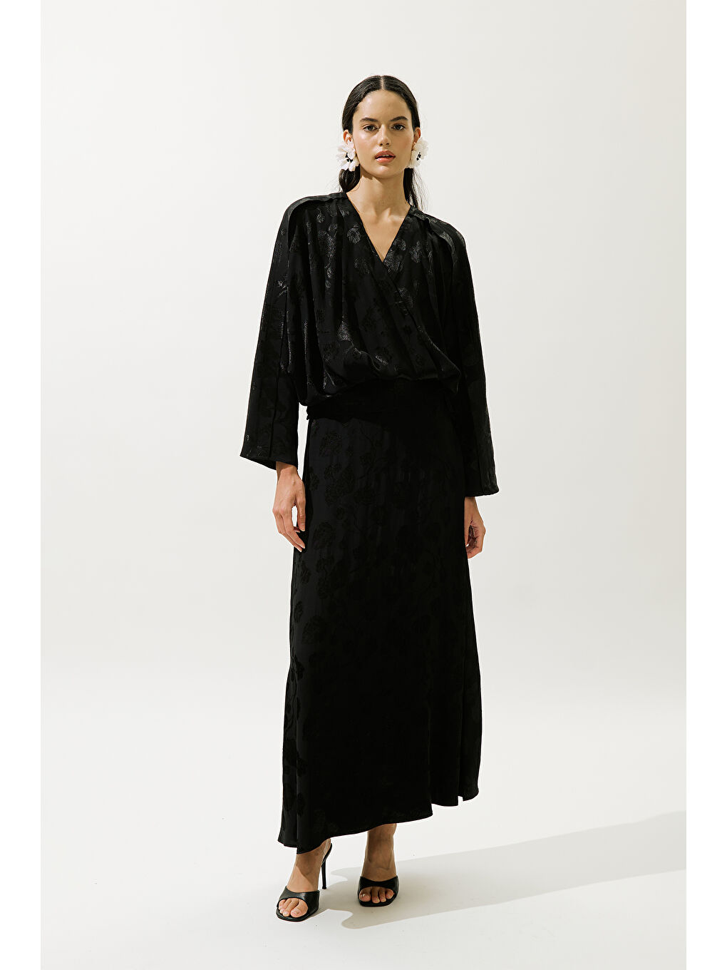 Jakarlı Saten Kimono Siyah-1