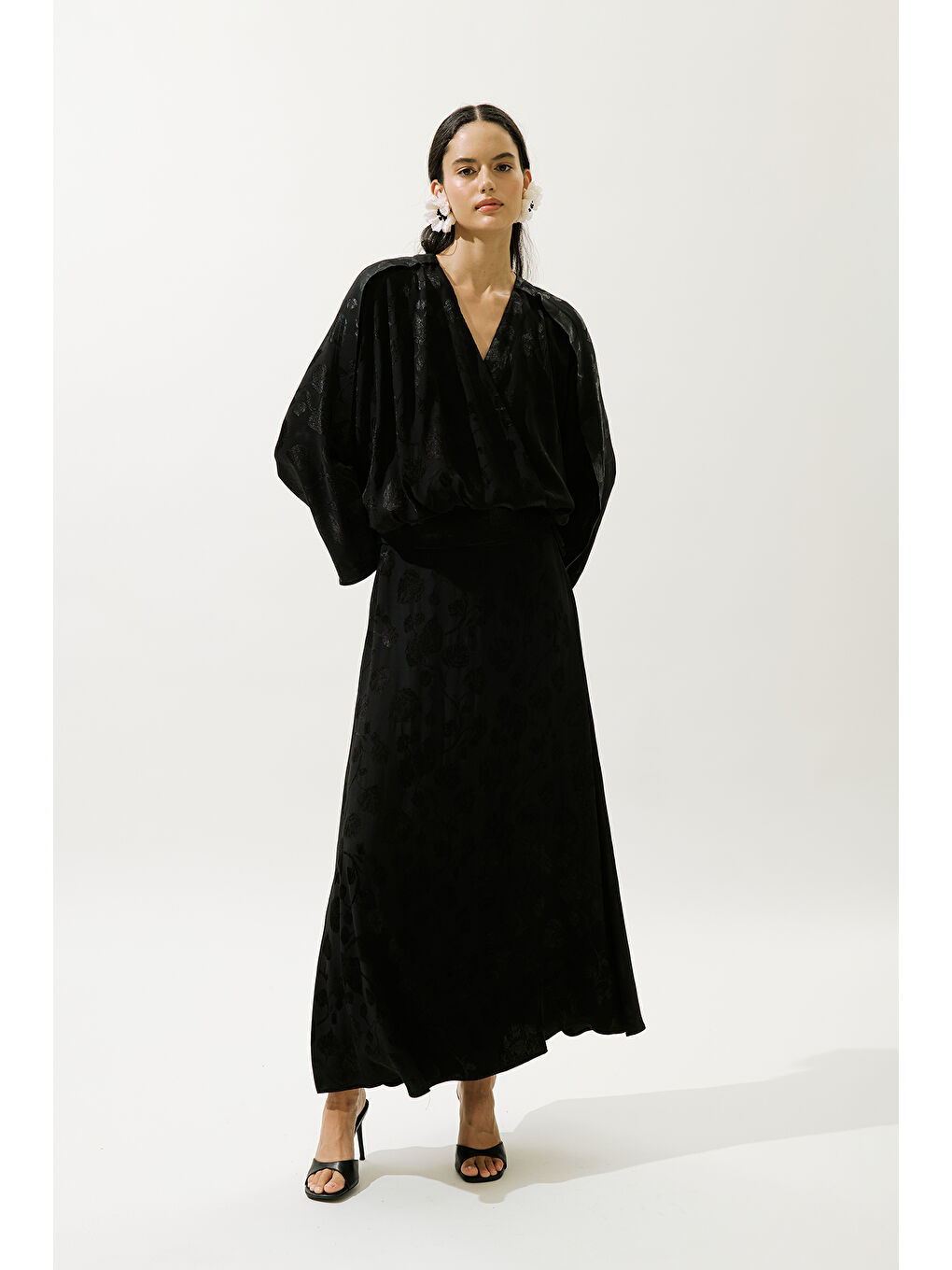 Jakarlı Saten Kimono Siyah-2