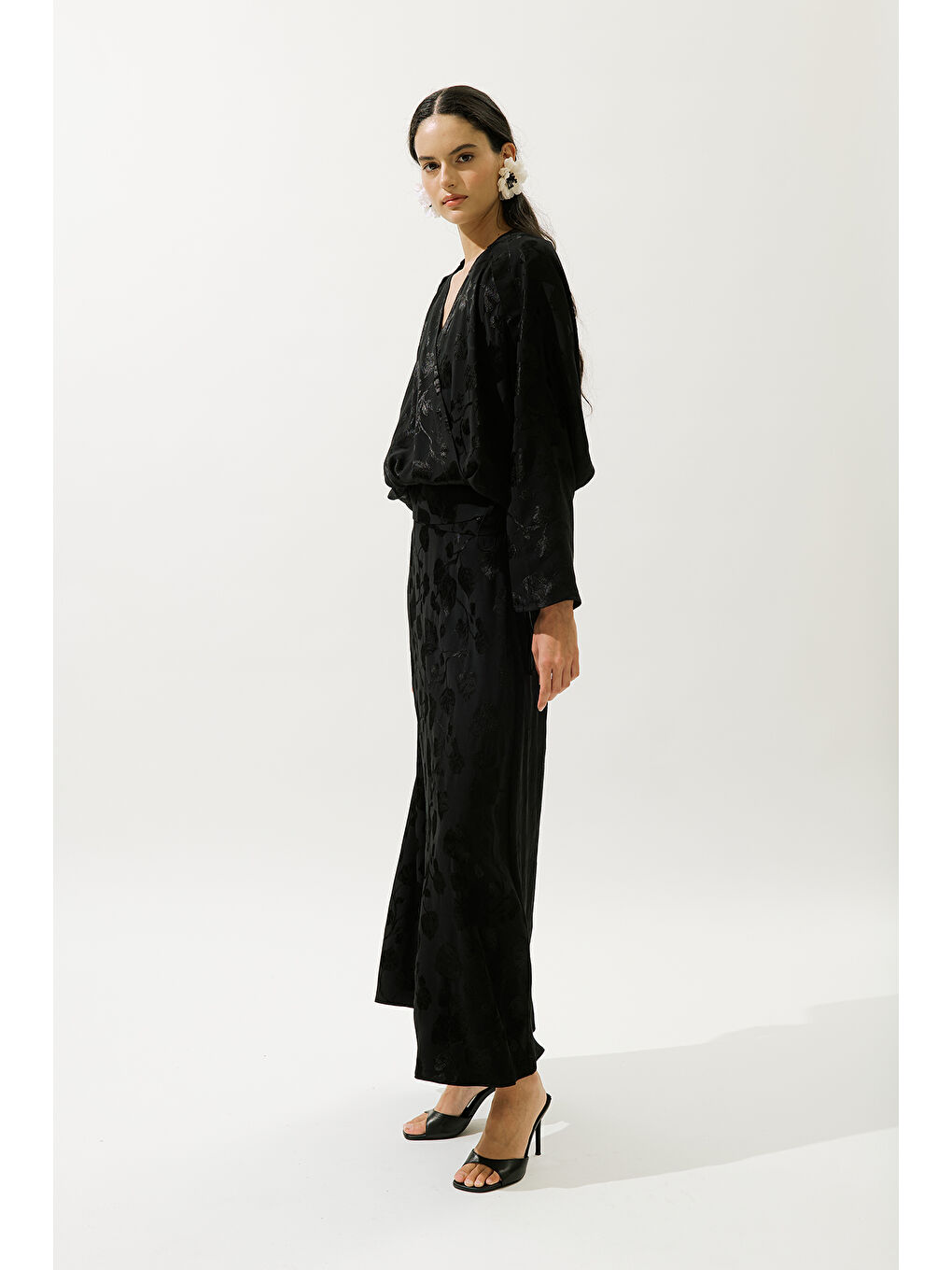 Jakarlı Saten Kimono Siyah-3