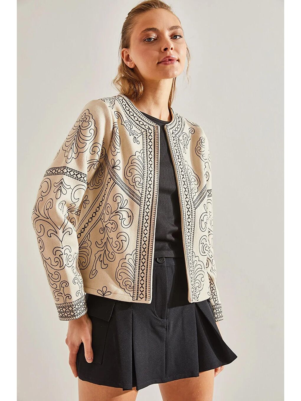 Bej Kadın Nakışlı Multi Desenli Kaşe Ceket-2
