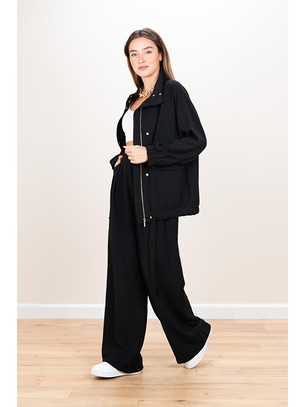 Kadın Siyah Dik Yaka Bomber Ceket-2