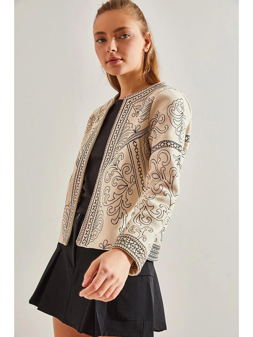 Bej Kadın Nakışlı Multi Desenli Kaşe Ceket-3