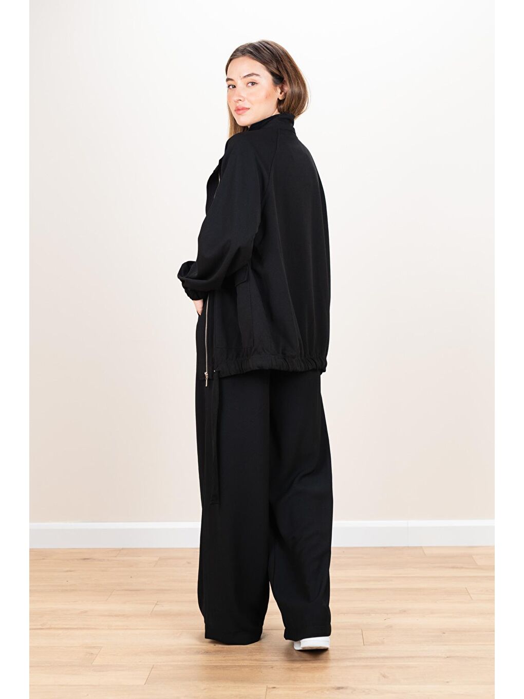 Kadın Siyah Dik Yaka Bomber Ceket-3