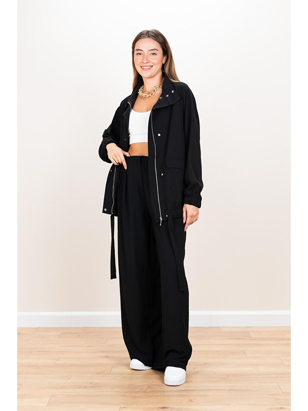 Kadın Siyah Dik Yaka Bomber Ceket-4