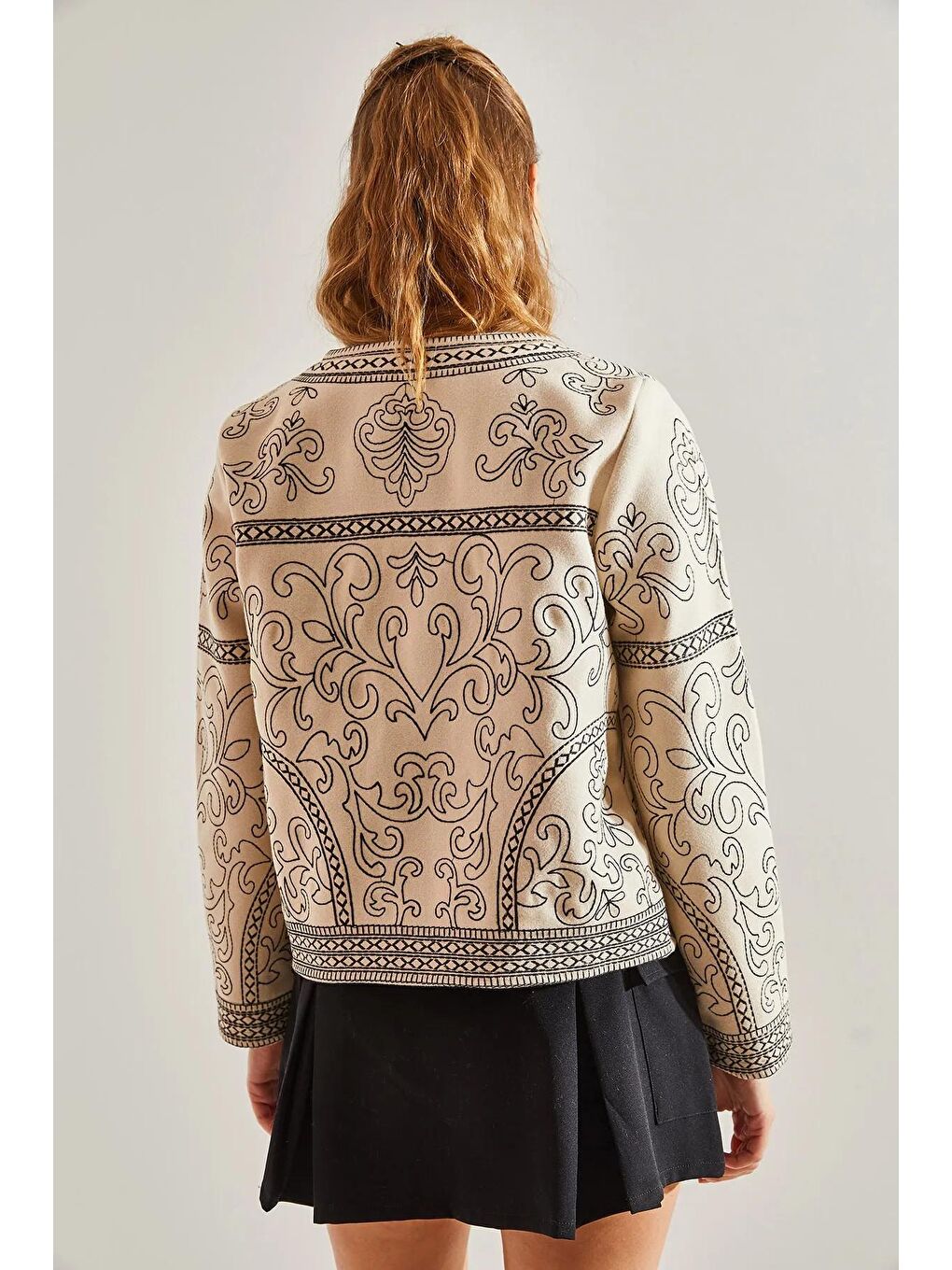 Bej Kadın Nakışlı Multi Desenli Kaşe Ceket-4