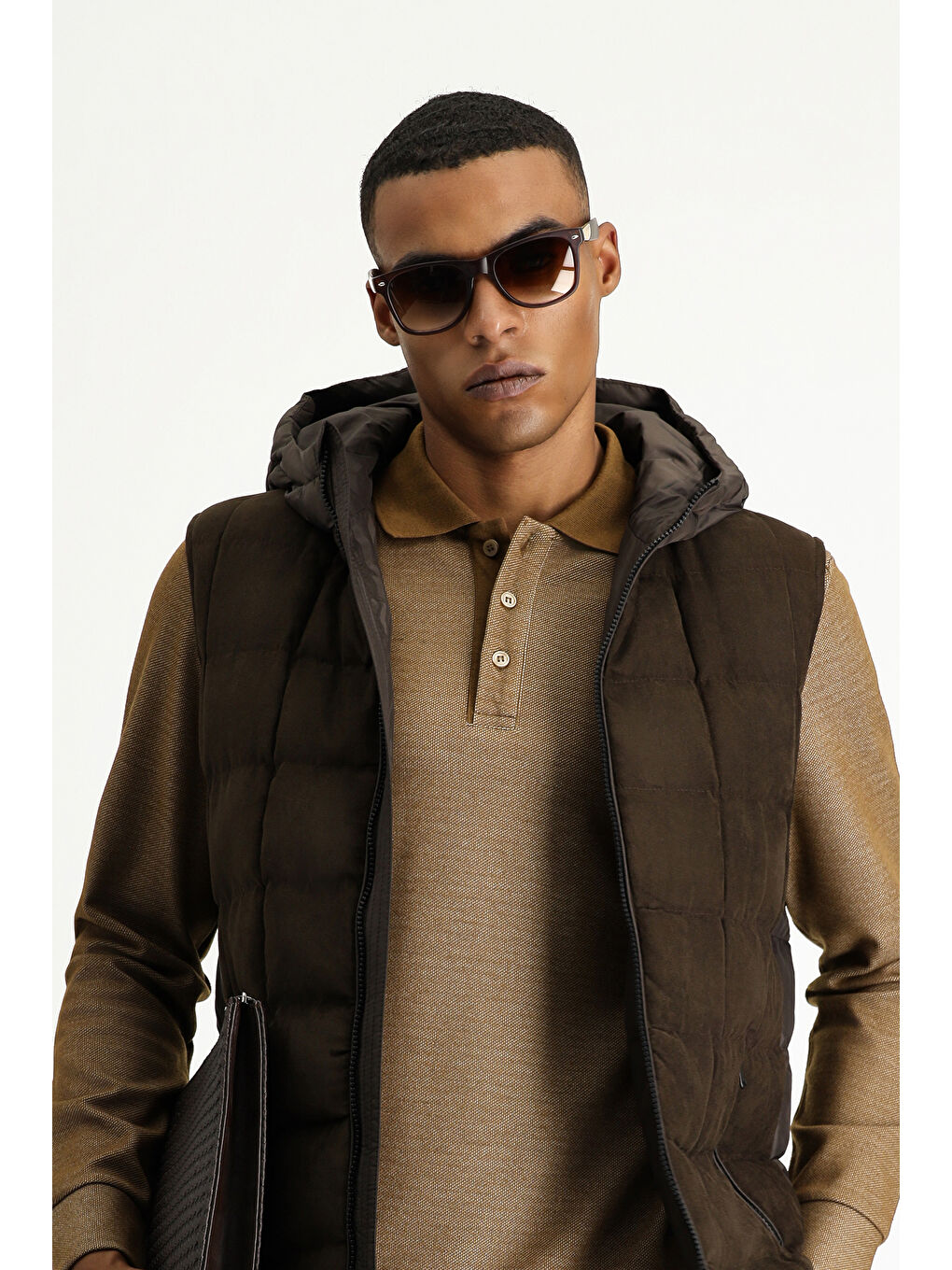 Kahverengi Slim Fit Dar Kesim Kapüşonlu Spor Yelek-3