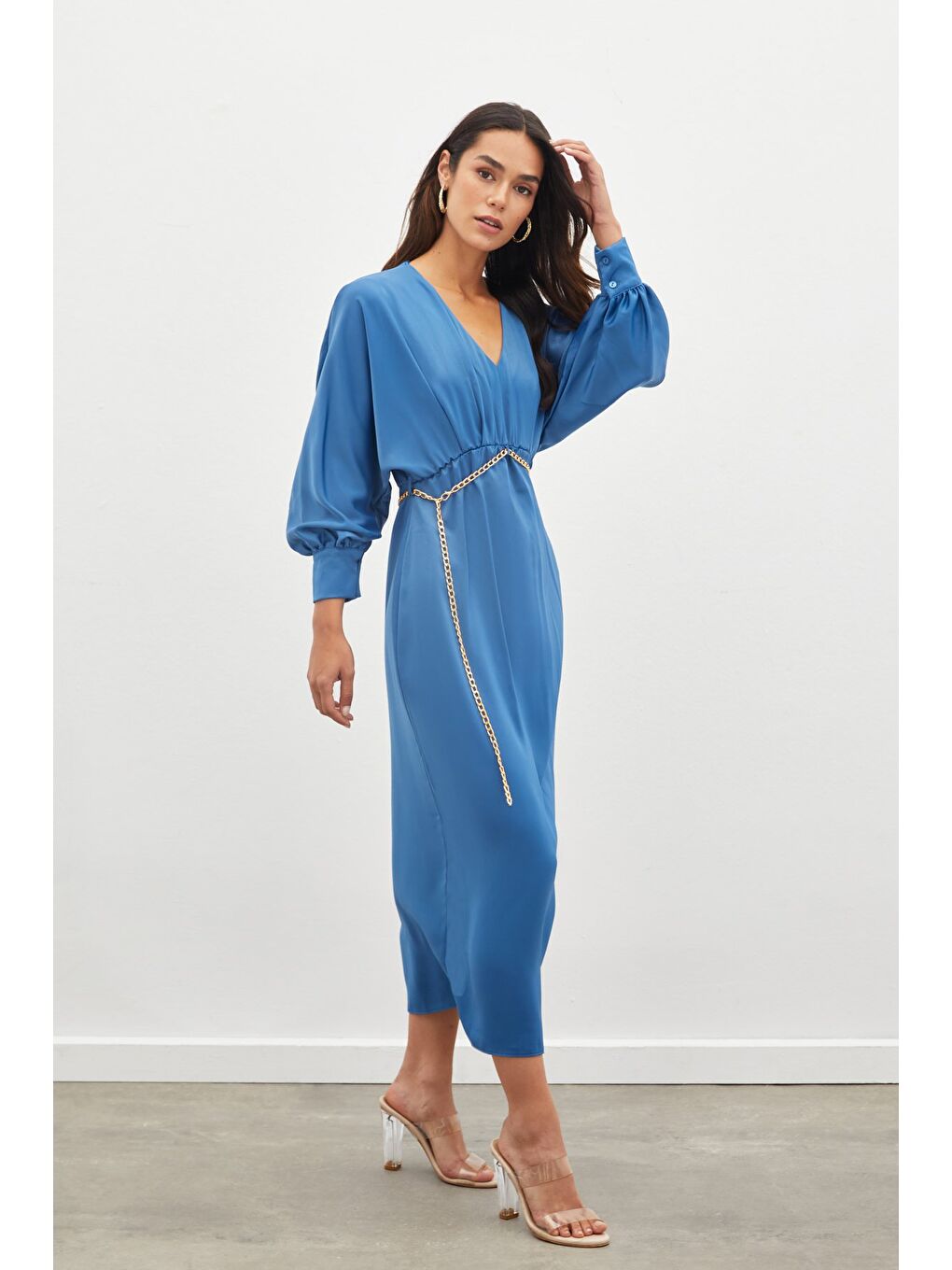 Zincir Kemerli Saten Elbise - İndigo-1